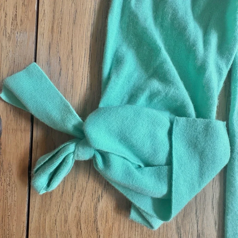 $120 HALOGEN Mint Green Crewneck Sweater LARGE Viscose Cashmere‎ Blend Coquette